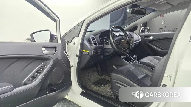 Kia The New K3 id 3925152 из Кореи 20