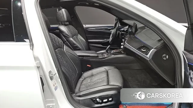 BMW 5 Series (G30) id 2990910 из Кореи 20