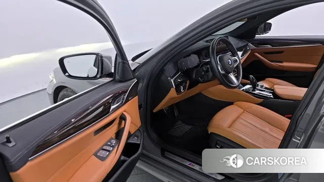 BMW 5 Series (G30) id 3366885 из Кореи 20