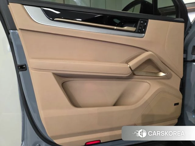 Porsche Cayenne (PO536) id 3909269 из Кореи 12