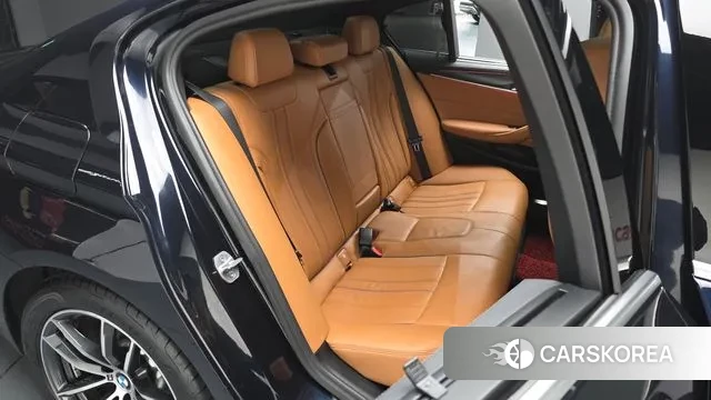 BMW 5 Series (G30) id 3360544 из Кореи 20