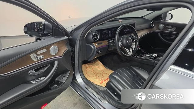 Mercedes-Benz E-Class W213 id 4907665 из Кореи 32