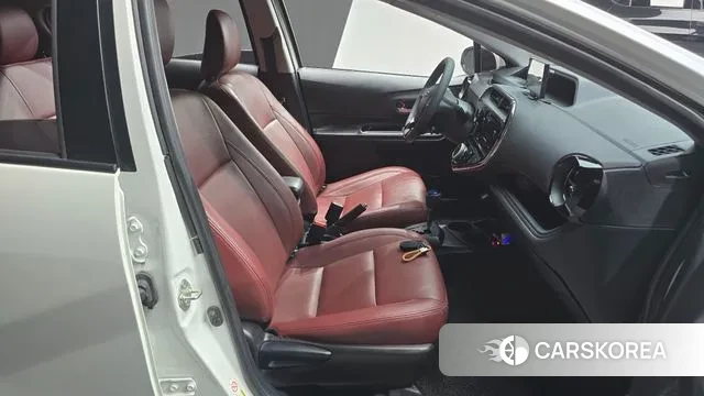 Toyota Prius C id 3499632 из Кореи 20