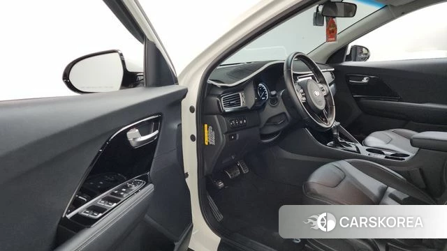 Kia Niro id 4483191 из Кореи 30