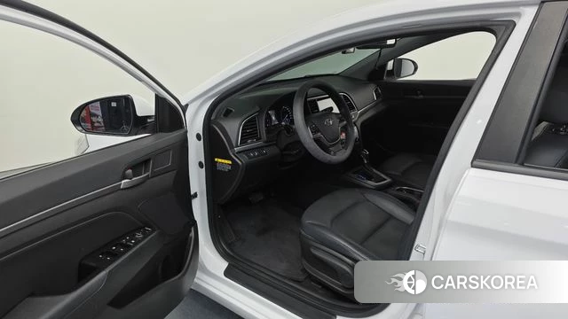 Hyundai Avante AD id 3899820 из Кореи 20