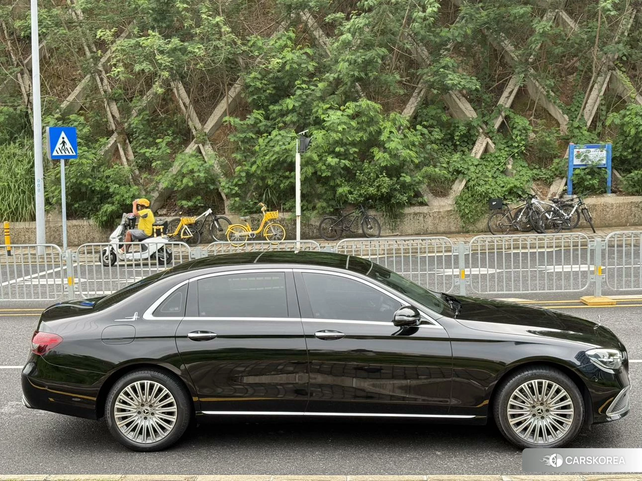 Mercedes-Benz E-Class id 4461916 из Китая 15