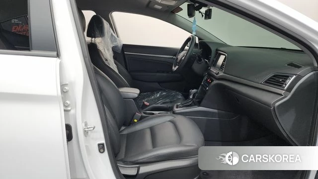 Hyundai Avante AD id 3796388 из Кореи 20