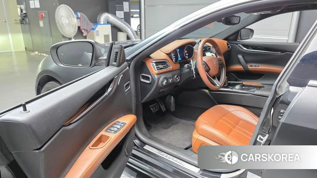 Maserati Ghibli id 4733005 из Кореи 30