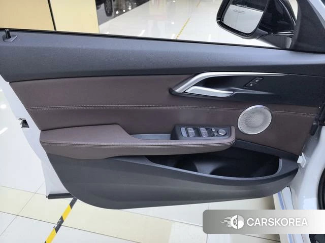BMW 1 series id 3856354 из Китая 21