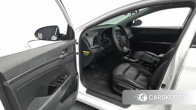 Hyundai Avante AD id 4520706 из Кореи 34
