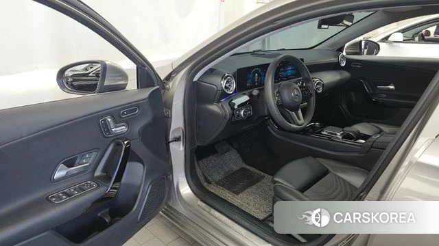 Mercedes-Benz A-Class W177 id 4496398 из Кореи 28