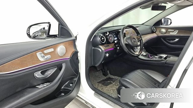 Mercedes-Benz E-Class W213 id 4188739 из Кореи 34