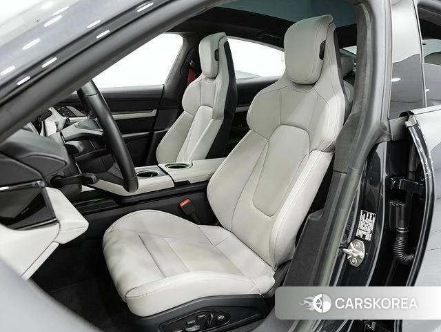 Porsche Taycan id 3838434 из Кореи 20