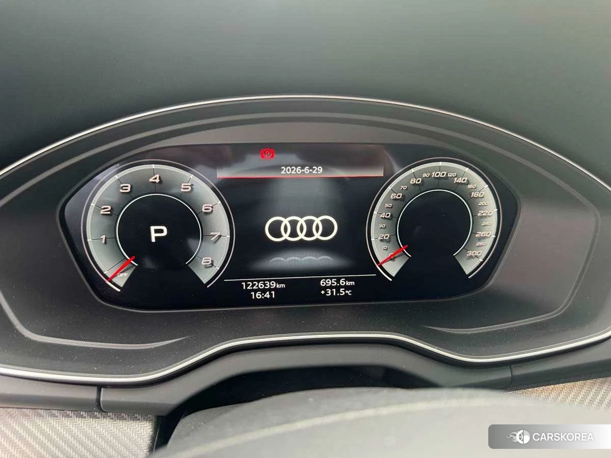 Audi Q5L id 4514907 из Китая 16