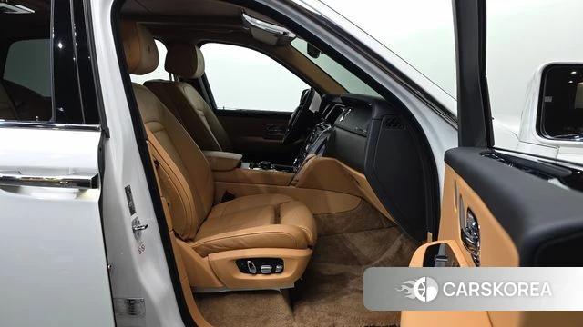 Rolls-Royce Cullinan id 3877282 из Кореи 20