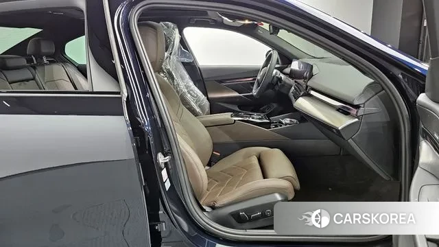 BMW 5 Series (G60) id 3052683 из Кореи 20