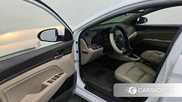 Hyundai Avante AD id 4658394 из Кореи 32