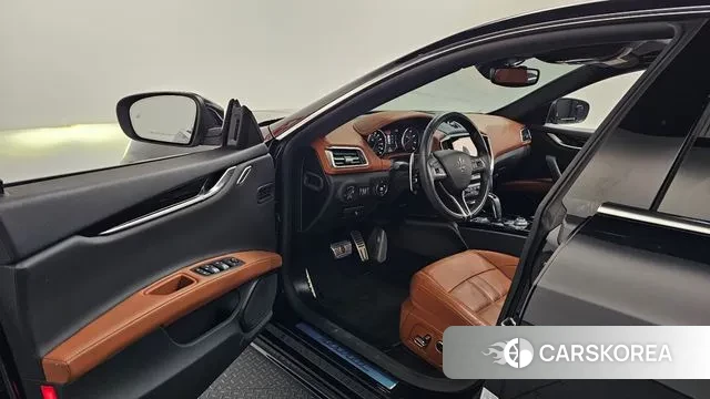 Maserati Ghibli id 3406139 из Кореи 20