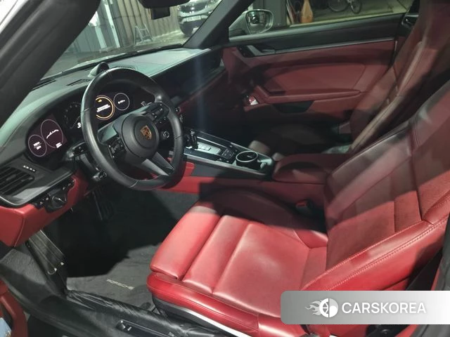 Porsche 911(992) id 3807403 из Кореи 13