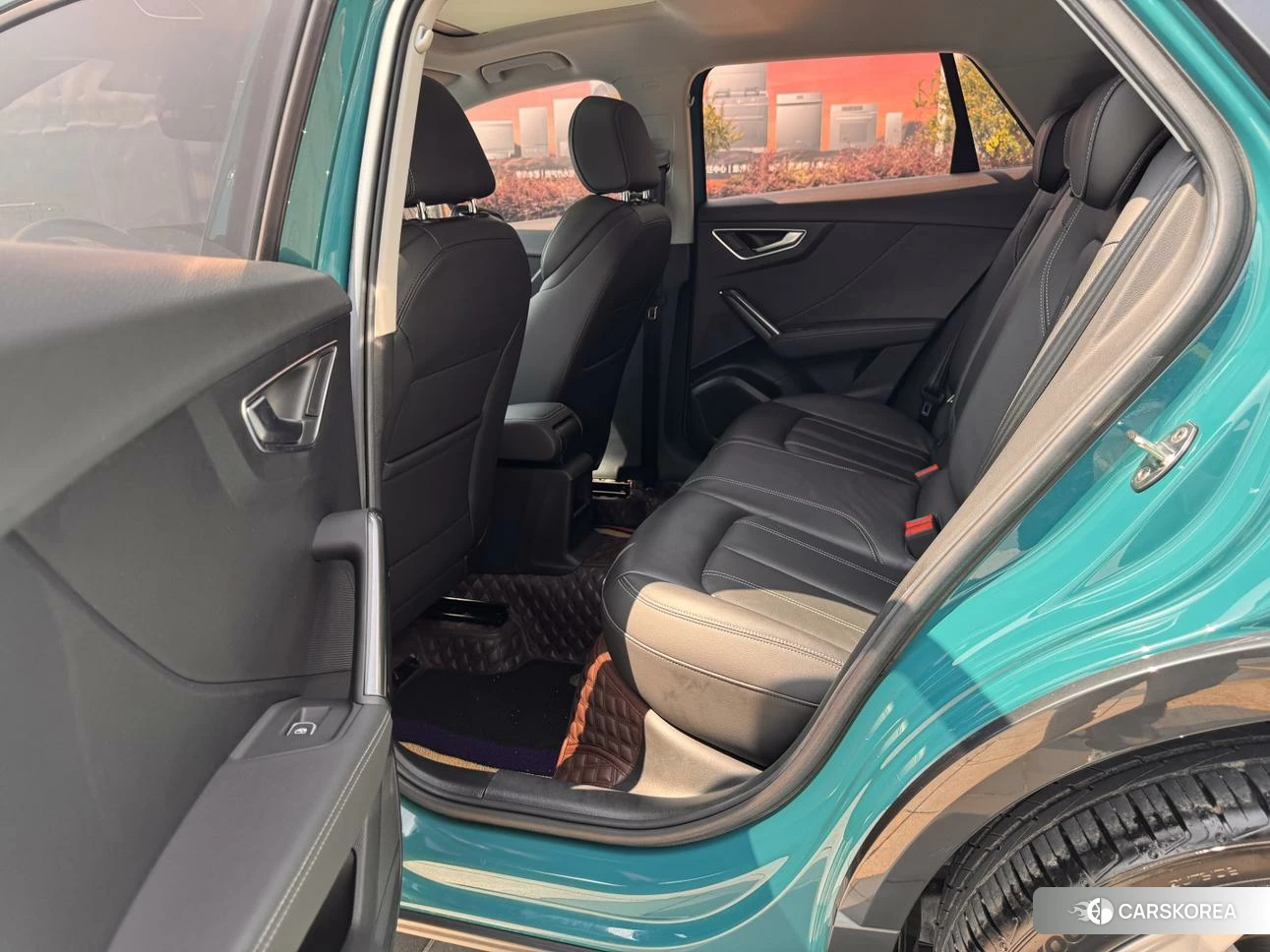 Audi Q2L id 4420050 из Китая 16