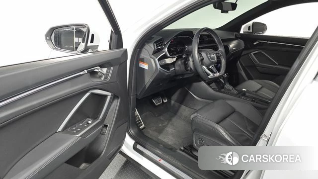Audi Q3 (F3) id 4691312 из Кореи 30
