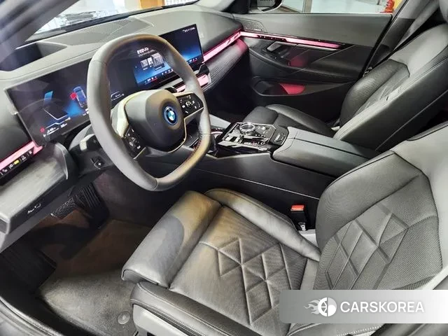 BMW 5 Series (G60) id 3365276 из Кореи 20