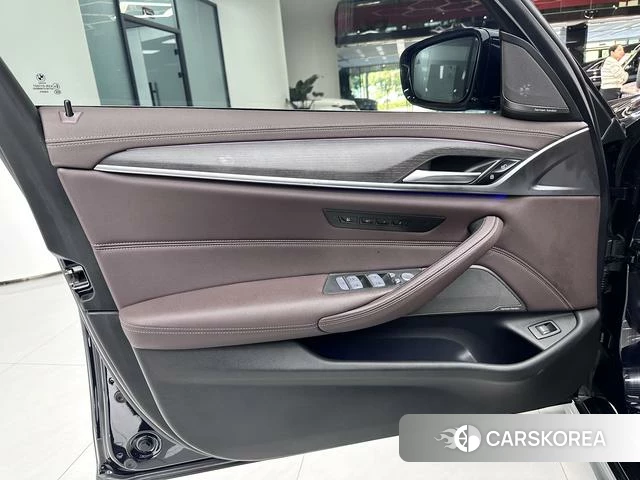 BMW 5 series id 4257748 из Китая 19