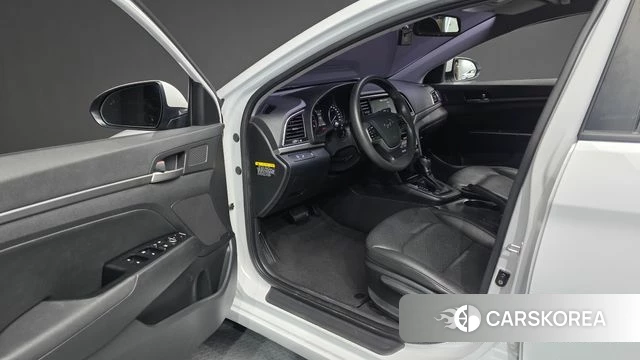 Hyundai Avante AD id 3845701 из Кореи 20