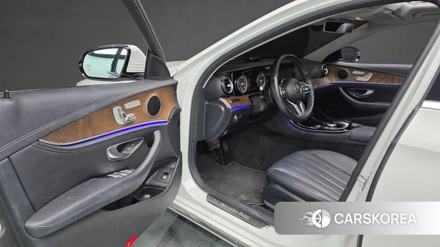Mercedes-Benz E-Class W213 id 4693485 из Кореи 34