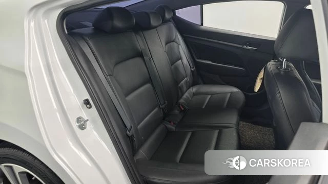 Hyundai Avante AD id 4530964 из Кореи 30