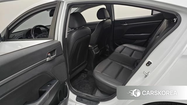 Hyundai Avante AD id 4477639 из Кореи 32