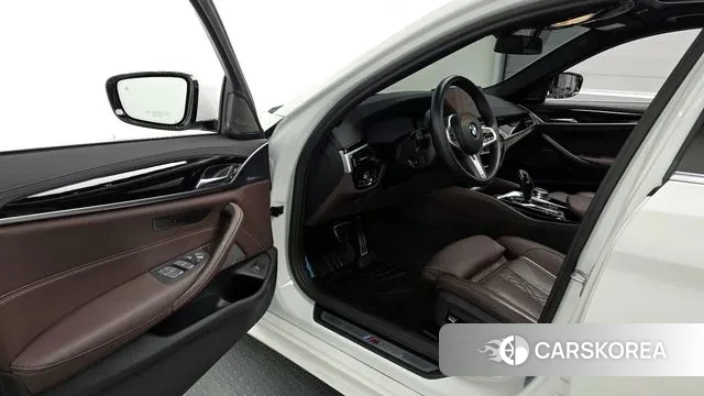 BMW 5 Series (G30) id 3031964 из Кореи 20