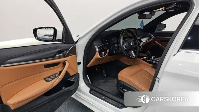 BMW 5 Series (G30) id 3360427 из Кореи 20