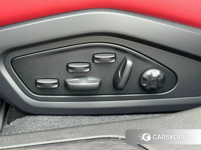 Porsche Taycan id 3883010 из Кореи 20