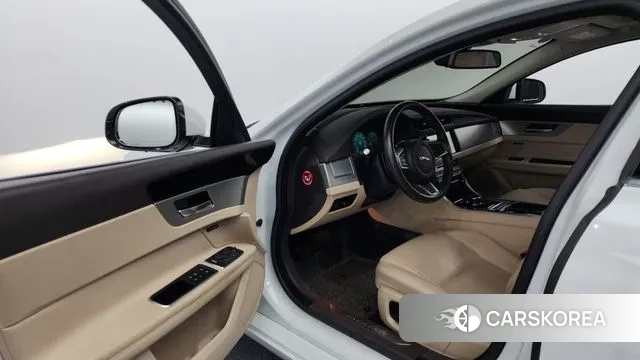 Jaguar XF (X260) id 3284752 из Кореи 20