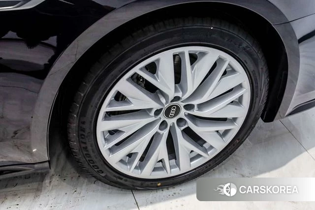 Audi A7L id 4273498 из Китая 34