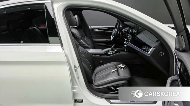 BMW 5 Series (G30) id 3877927 из Кореи 20