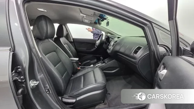 Kia The New K3 id 3391795 из Кореи 20