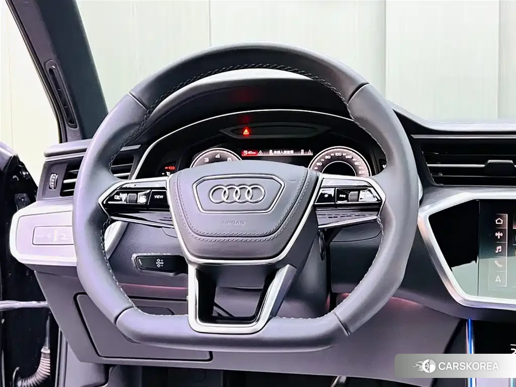 Audi A6L id 4576500 из Китая 15