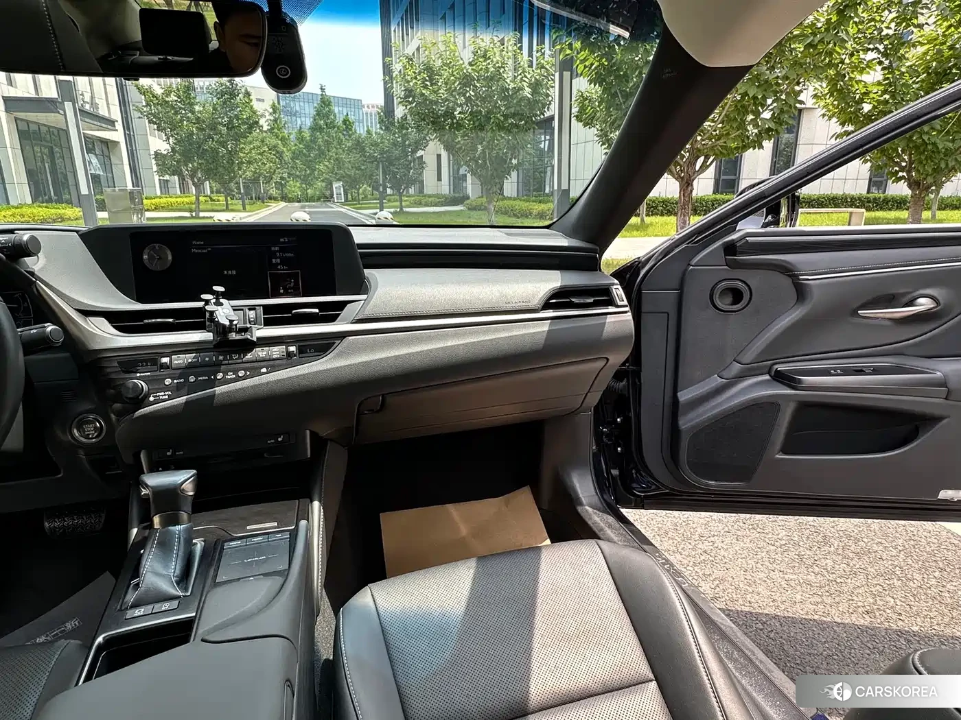 Lexus ES id 4554063 из Китая 30