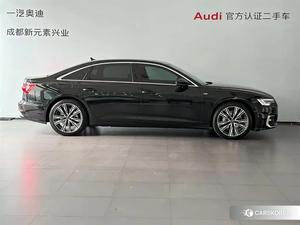 Audi A6L id 4538683 из Китая 17