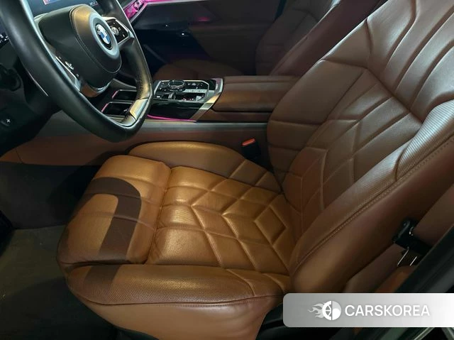 BMW 7 Series (G70) id 4178138 из Кореи 17