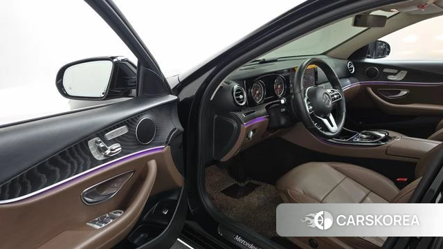 Mercedes-Benz E-Class W213 id 4662802 из Кореи 34