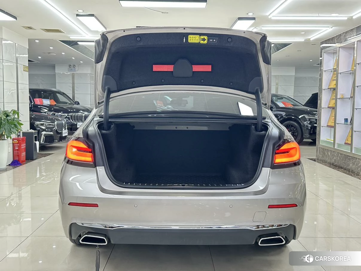 BMW 5 series id 4485282 из Китая 23