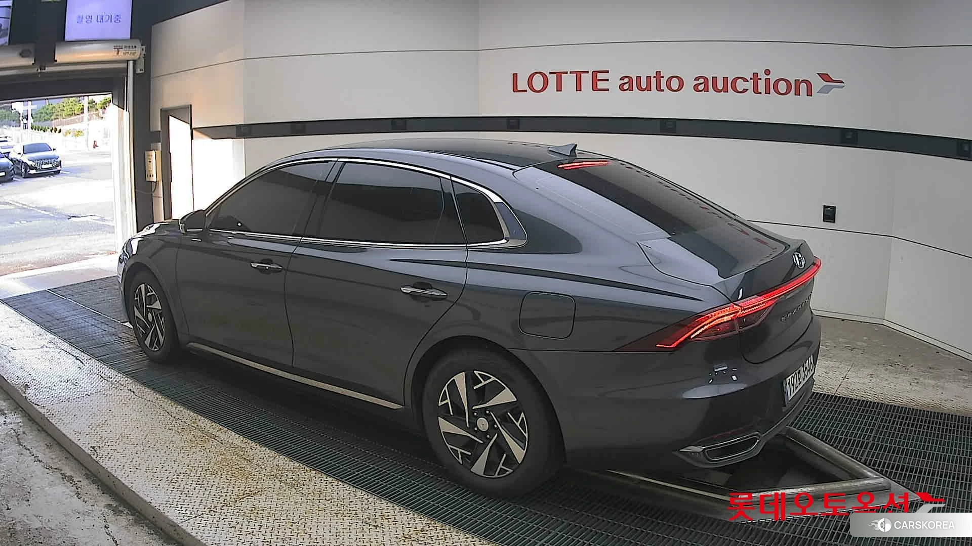 Hyundai Grandeur Hybrid id 4909256 из Кореи 37
