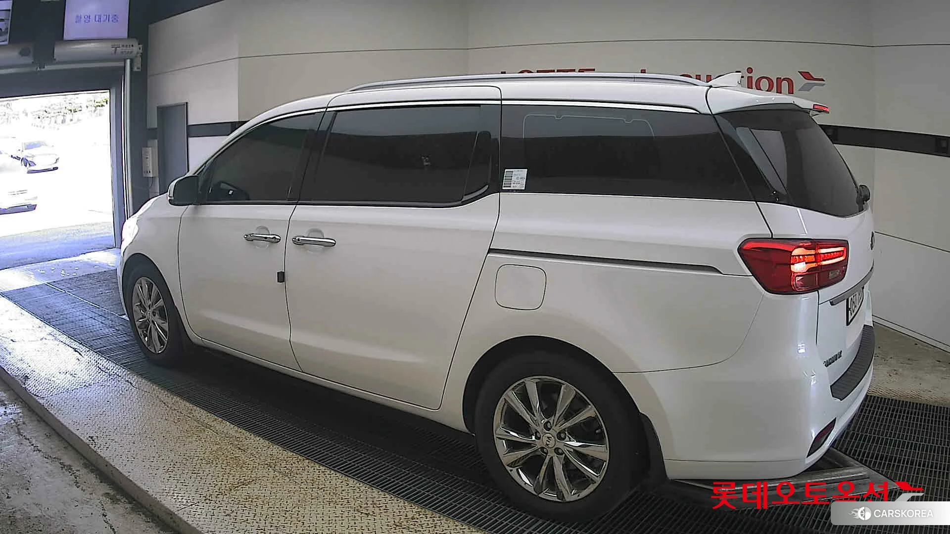 Kia Carnival id 4902436 из Кореи 37