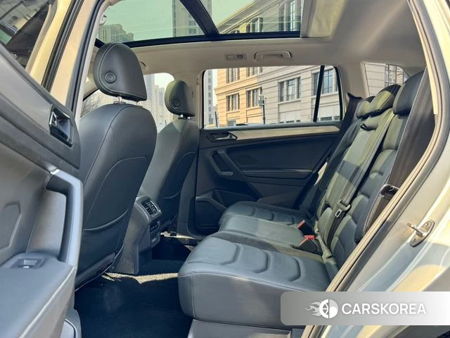 Volkswagen Tiguan L id 4208867 из Китая 45