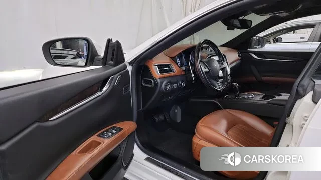 Maserati Ghibli id 3698772 из Кореи 20