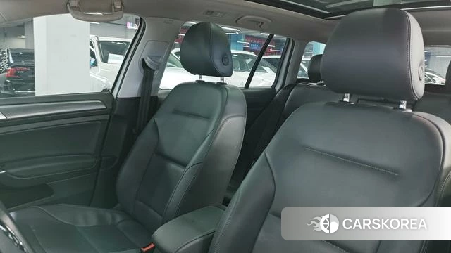 Volkswagen Golf (imported) id 4215035 из Китая 10