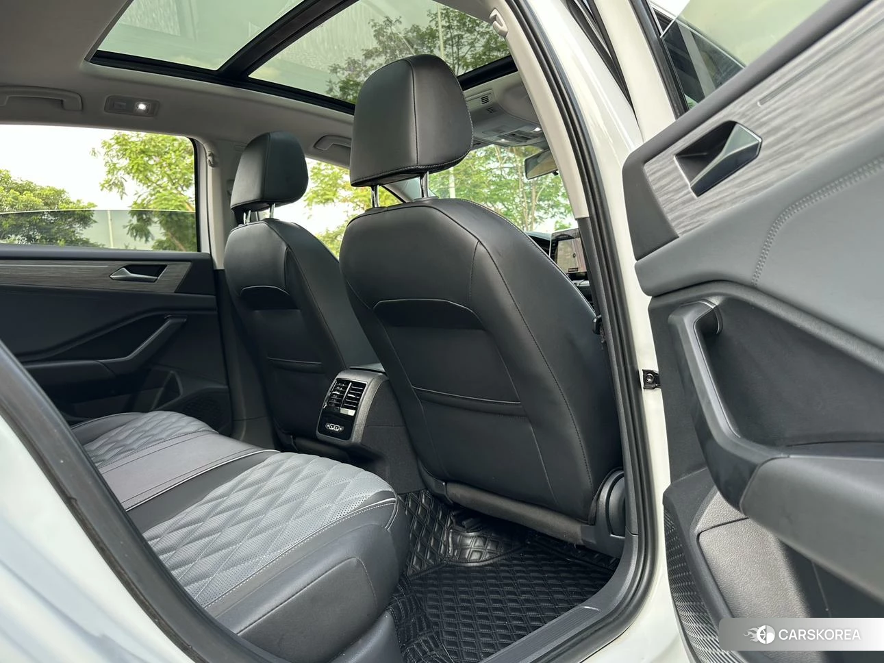 Volkswagen Sagitar id 4453153 из Китая 18